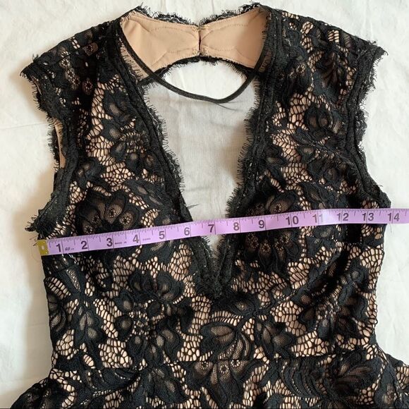 Betsy & Adam Black Lace Open Back Peplum Dress Size 2 - Picture 9 of 16